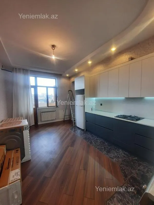 Satılır 2 otaqlı yeni tikili 101 m²