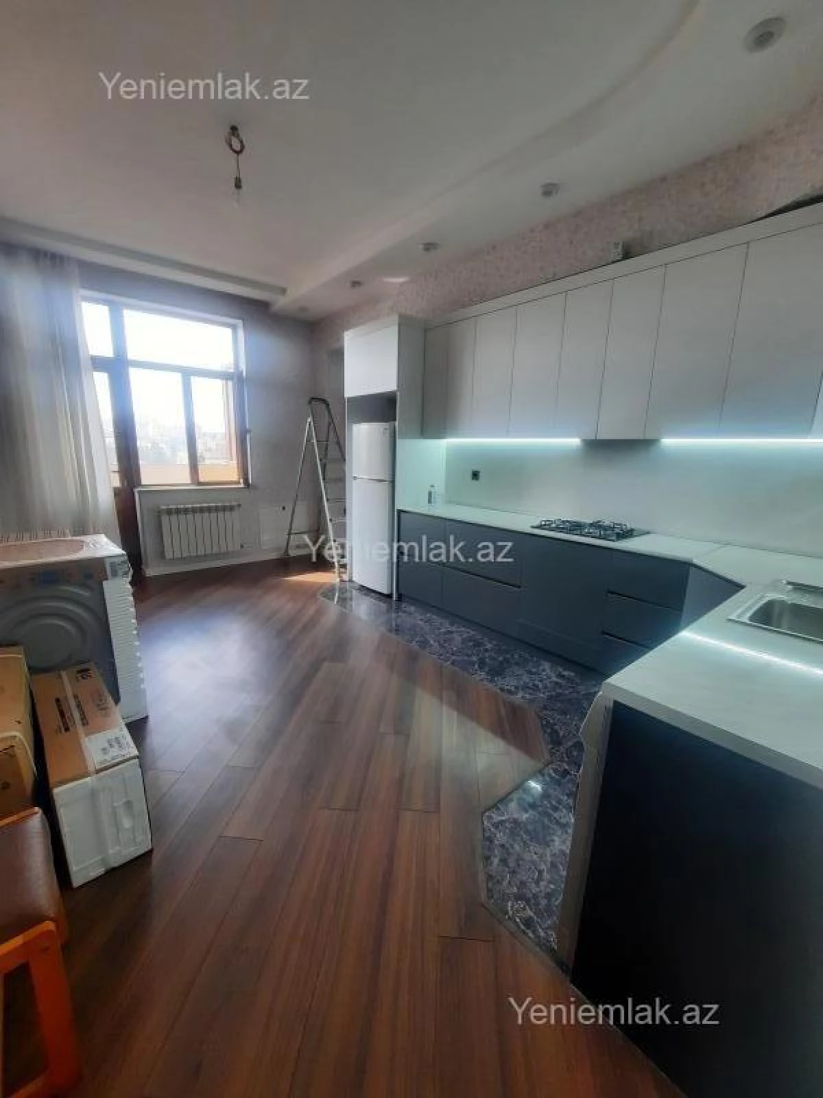 Satılır 2 otaqlı yeni tikili 101 m²