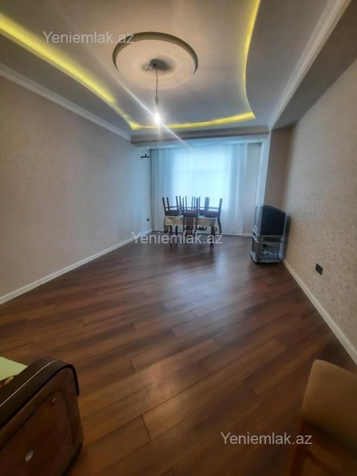 Satılır 2 otaqlı yeni tikili 101 m²