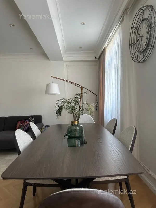 Satılır 3 otaqlı yeni tikili 110 m²