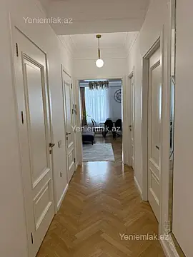 Satılır 3 otaqlı yeni tikili 110 m²