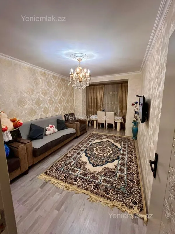 Satılır 2 otaqlı köhnə tikili 65 m²