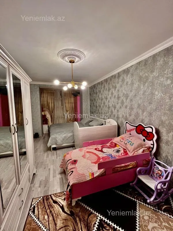 Satılır 2 otaqlı köhnə tikili 65 m²