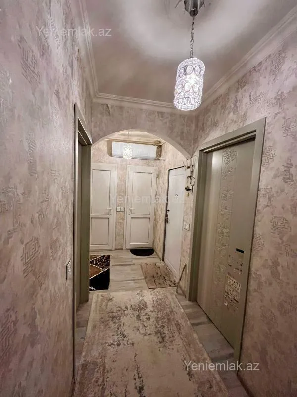 Satılır 2 otaqlı köhnə tikili 65 m²