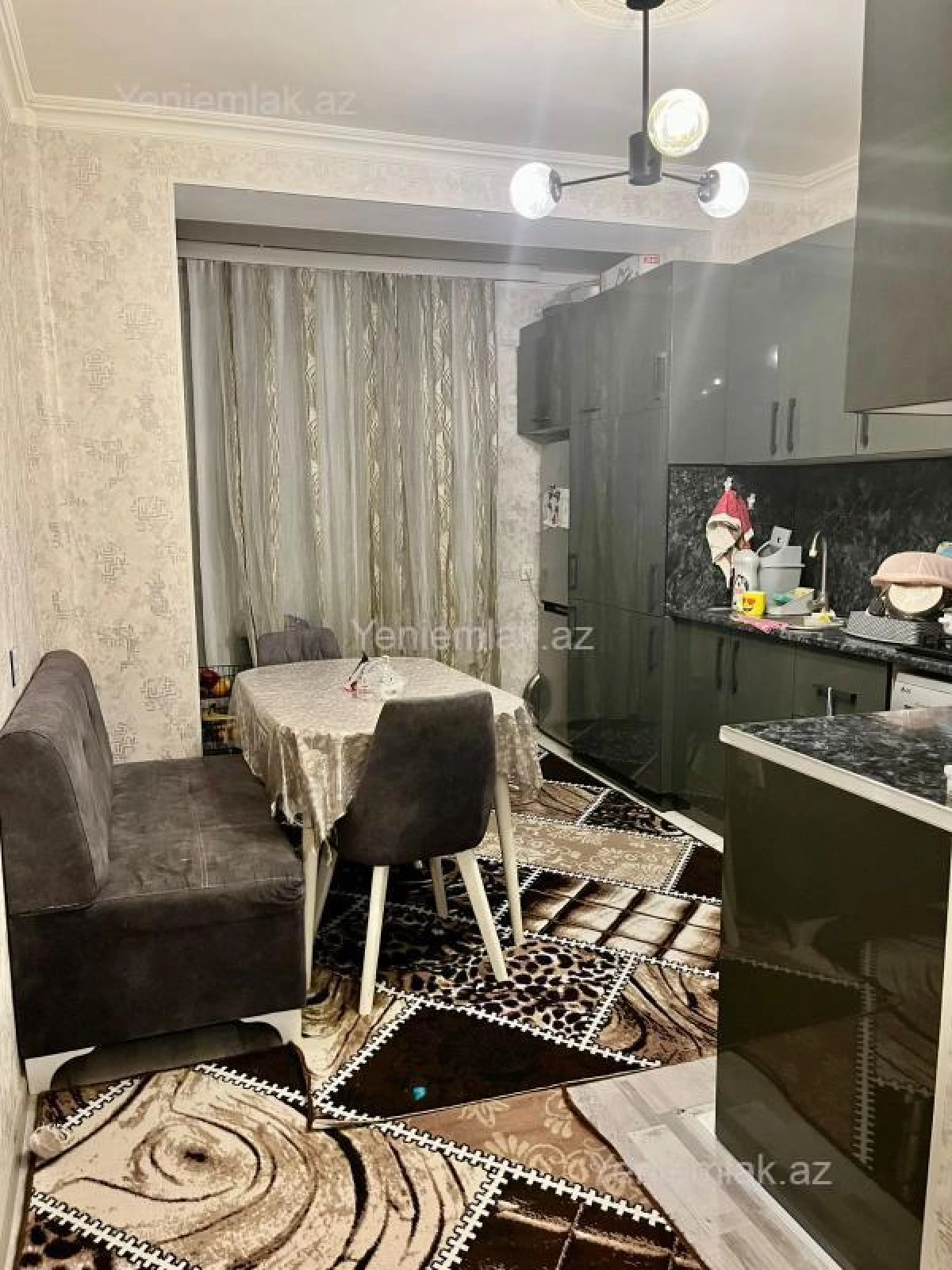 Satılır 2 otaqlı köhnə tikili 65 m²
