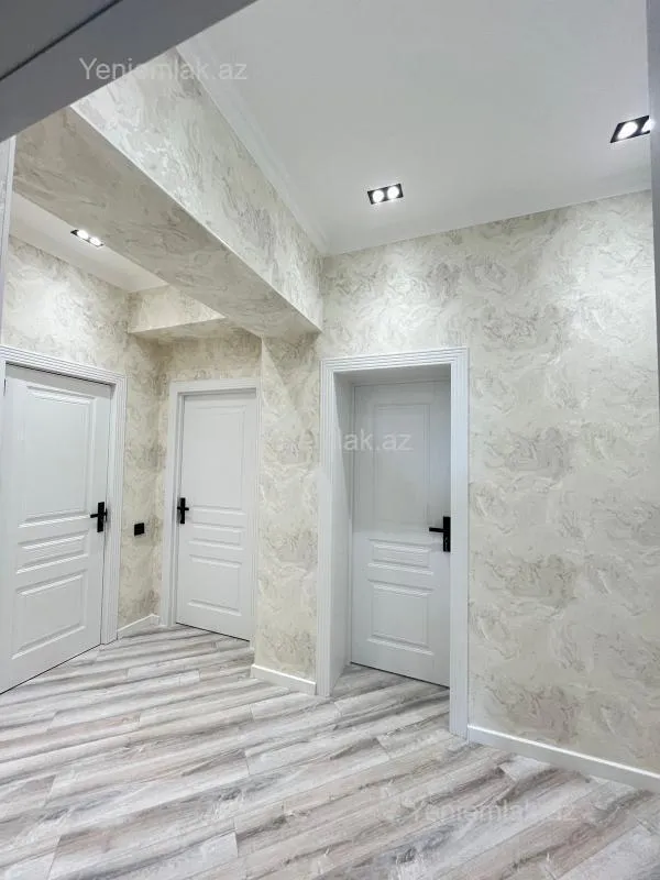 Satılır 2 otaqlı yeni tikili 68 m²