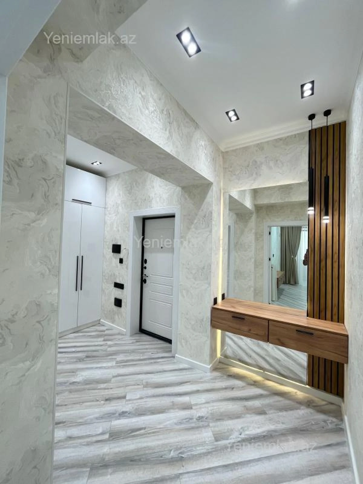 Satılır 2 otaqlı yeni tikili 68 m²