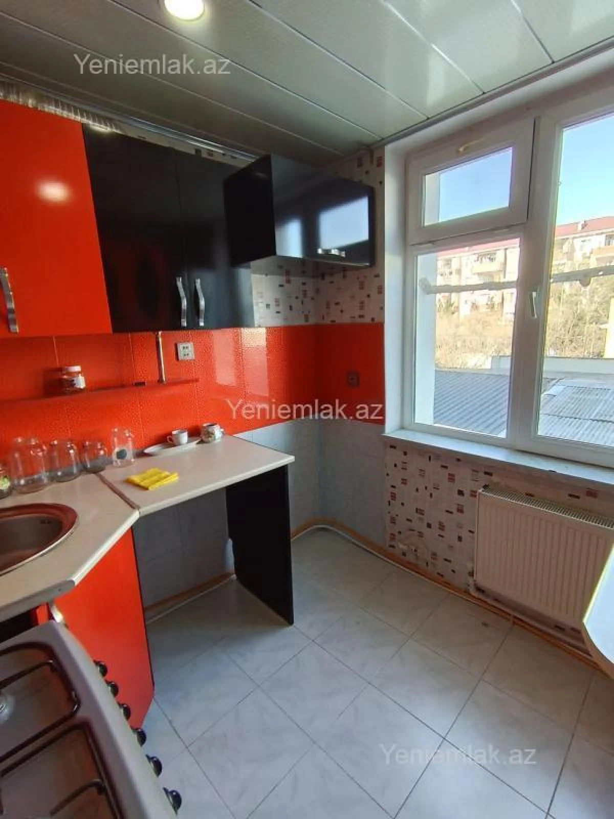 Satılır 2 otaqlı köhnə tikili 53 m²