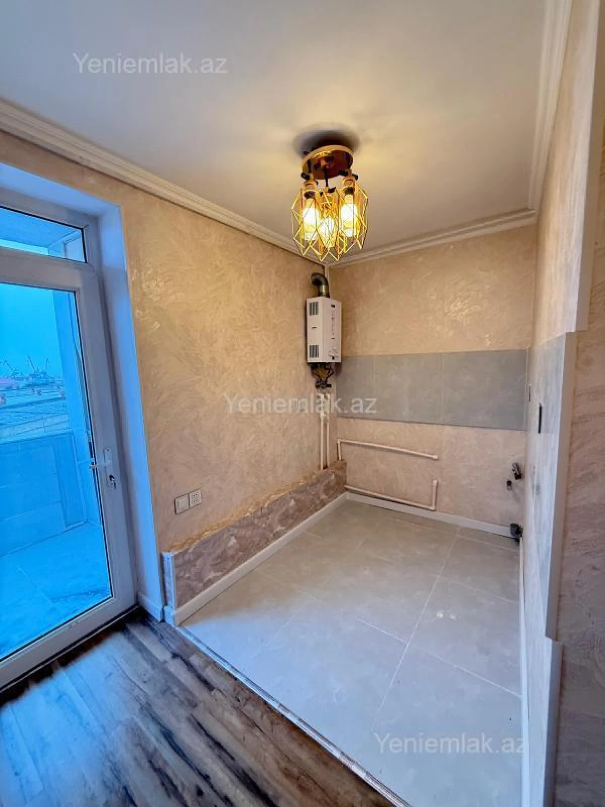Satılır 2 otaqlı köhnə tikili 45 m²