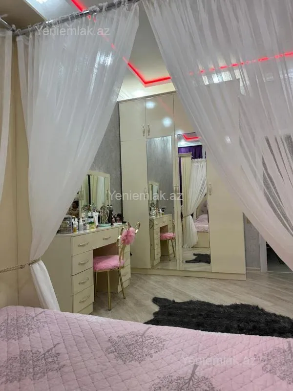 Satılır 3 otaqlı yeni tikili 70 m²