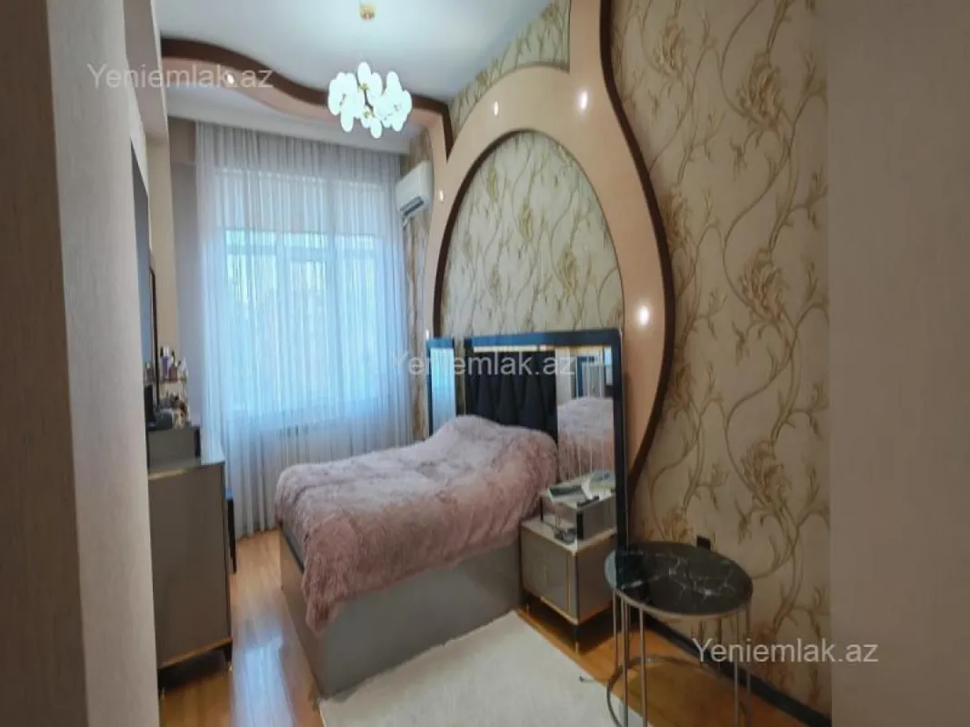 Satılır 3 otaqlı yeni tikili 110 m²