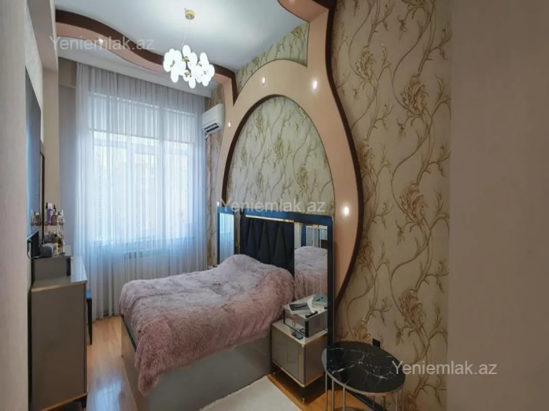 Satılır 3 otaqlı yeni tikili 110 m²