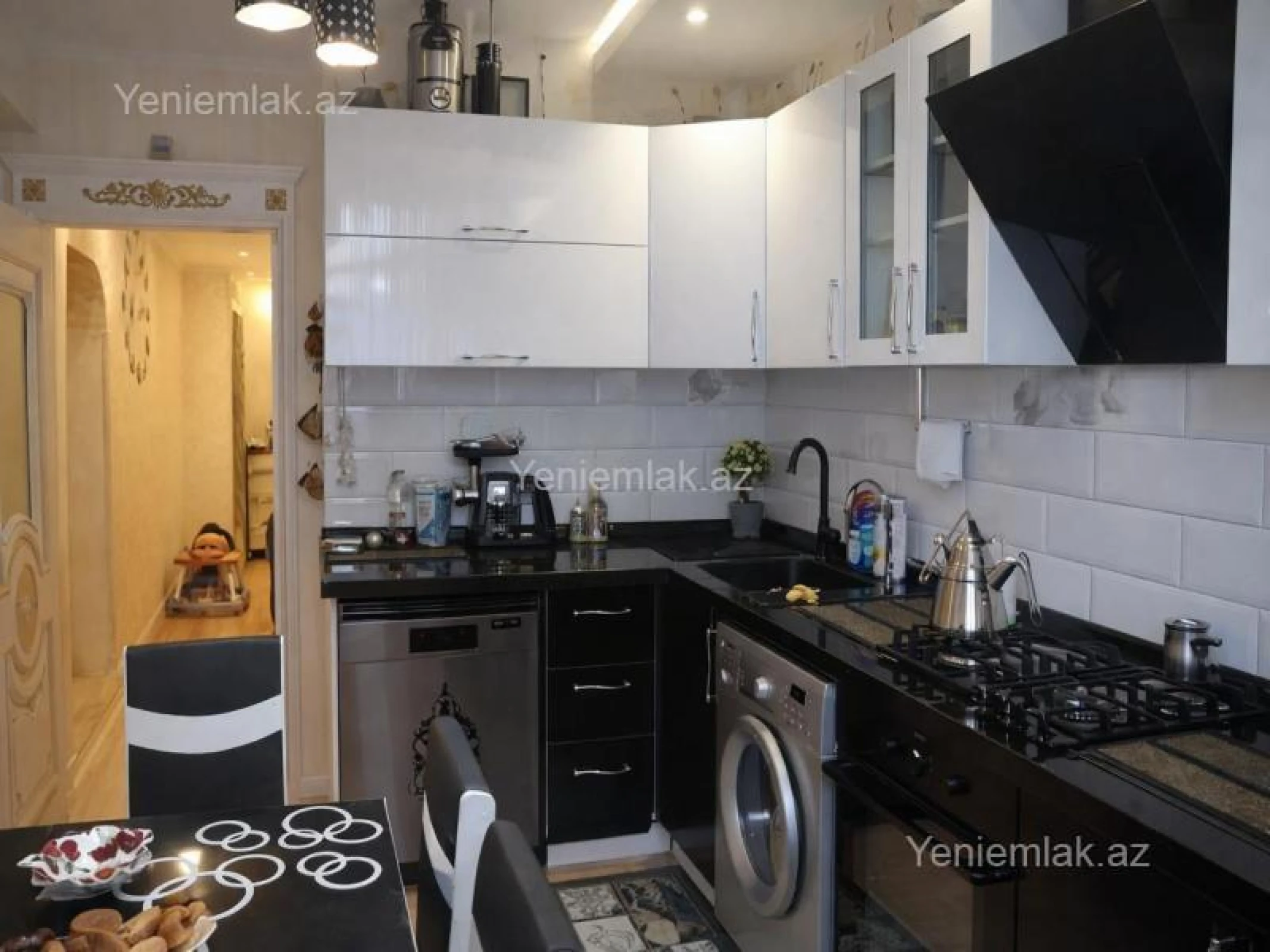 Satılır 3 otaqlı yeni tikili 83 m²