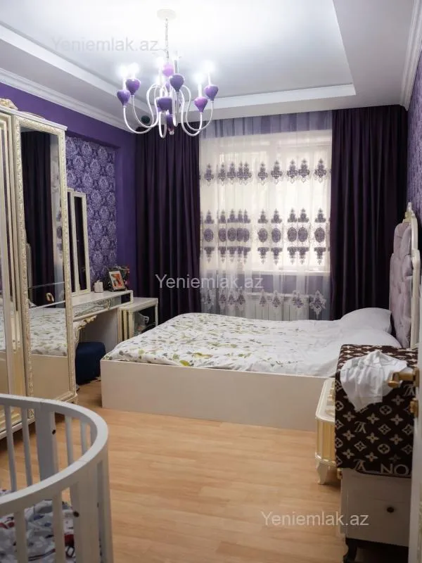 Satılır 3 otaqlı yeni tikili 83 m²