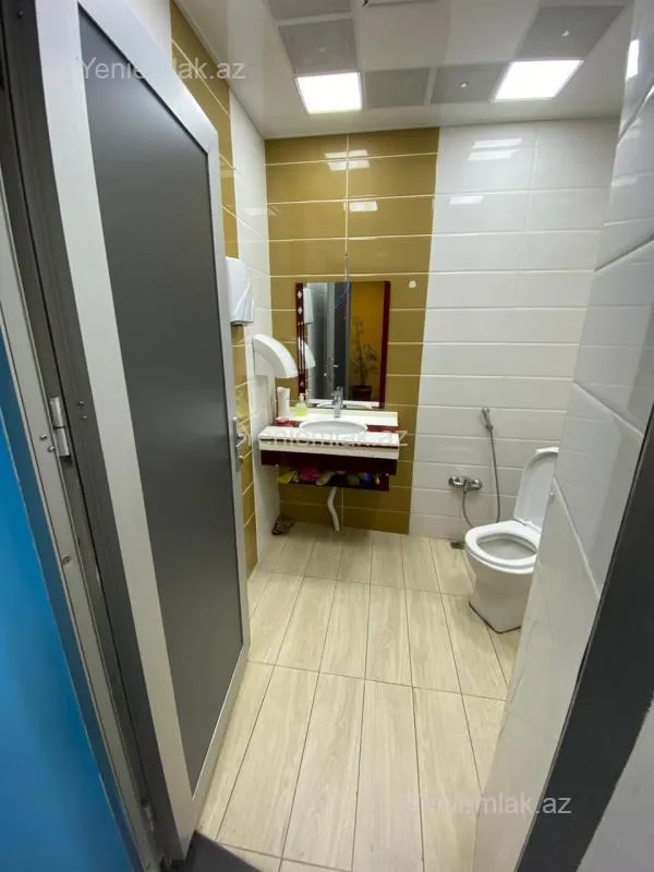 Satılır 8 otaqlı ofis 249 m²