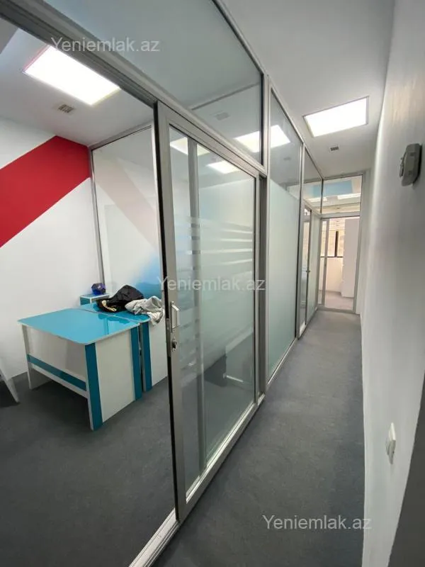 Satılır 8 otaqlı ofis 249 m²