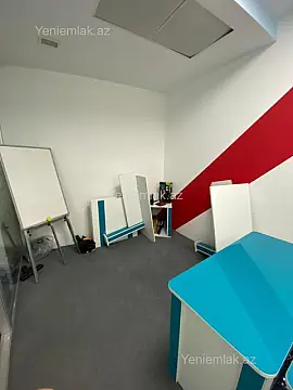 Satılır 8 otaqlı ofis 249 m²