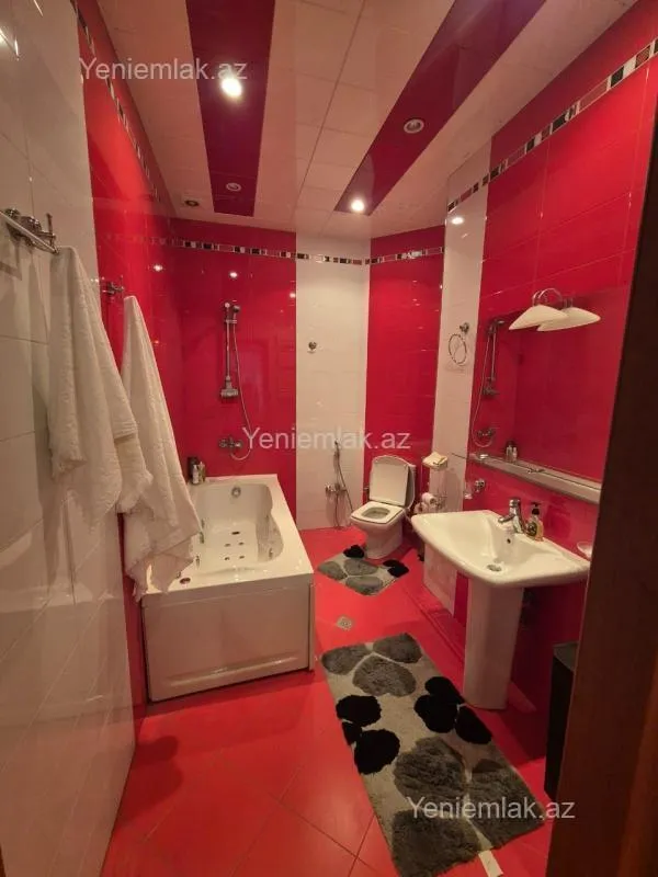 Satılır 3 otaqlı yeni tikili 181 m²