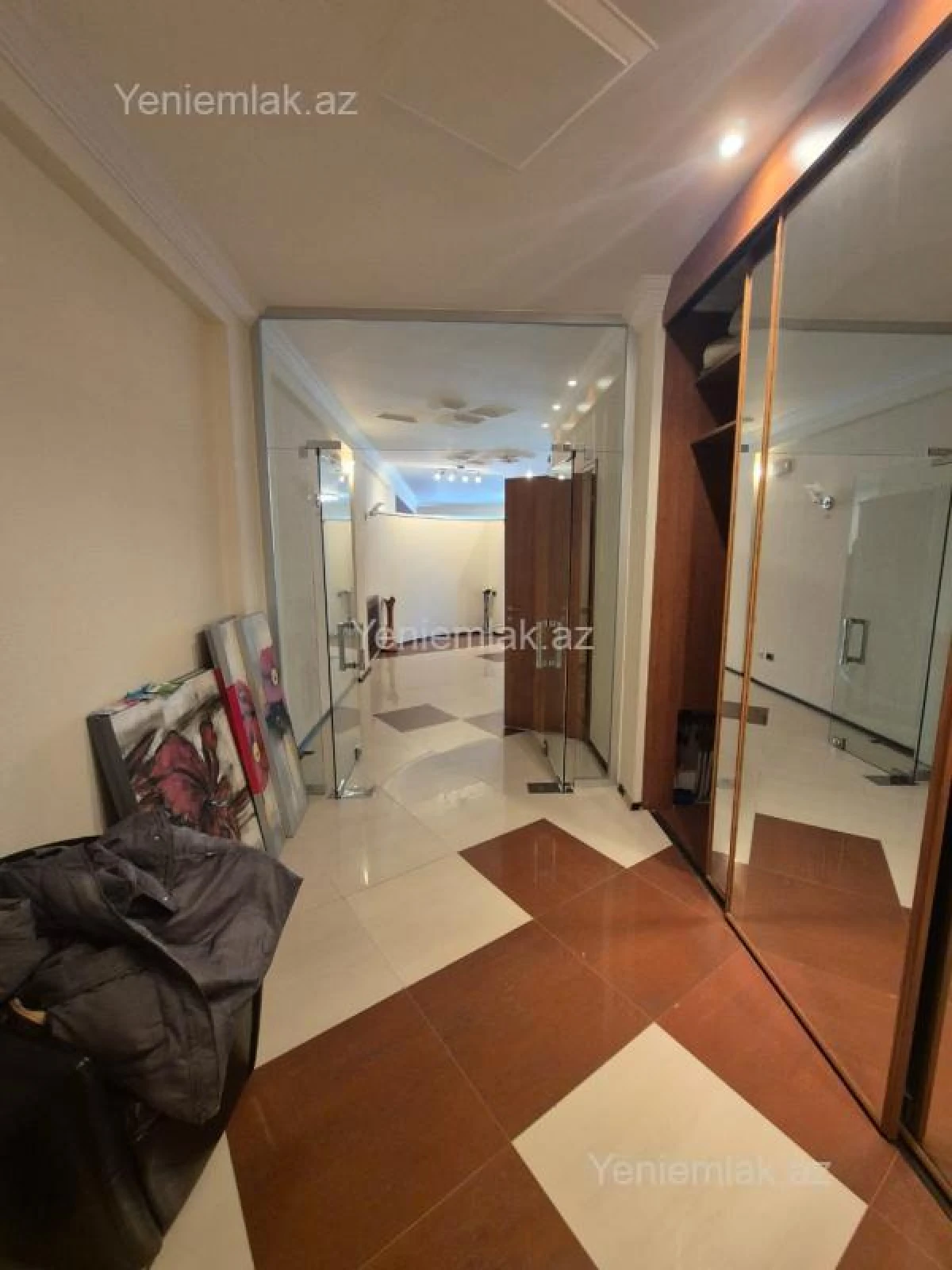 Satılır 3 otaqlı yeni tikili 181 m²