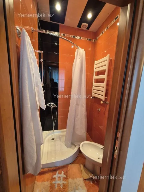 Satılır 3 otaqlı yeni tikili 181 m²