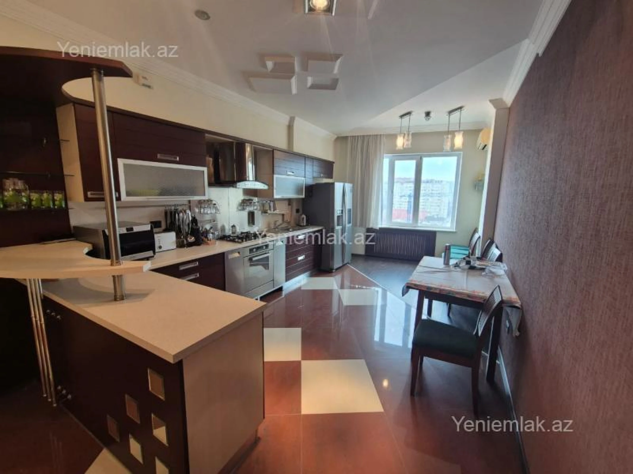 Satılır 3 otaqlı yeni tikili 181 m²