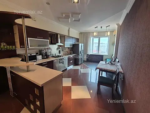 Satılır 3 otaqlı yeni tikili 181 m²