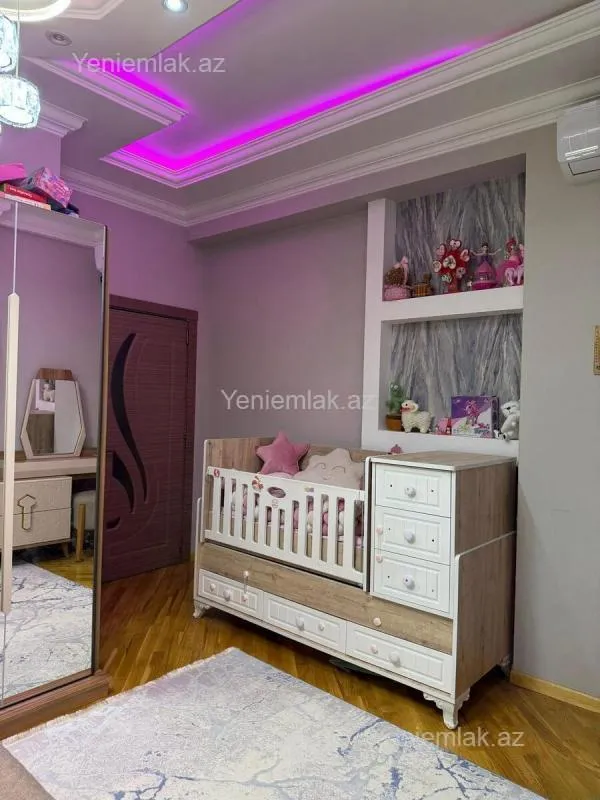 Satılır 2 otaqlı yeni tikili 83 m²