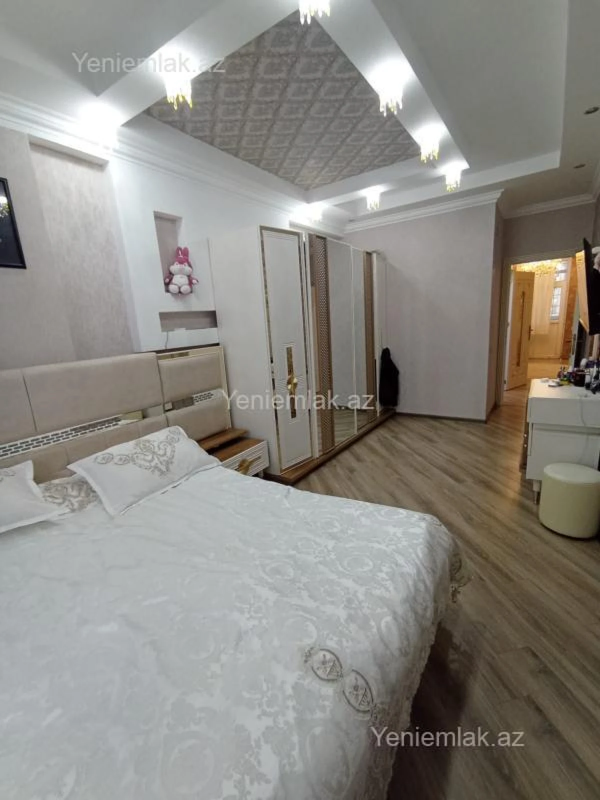 Satılır 3 otaqlı yeni tikili 81 m²