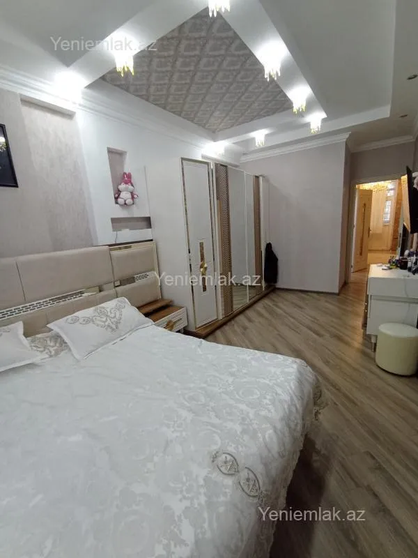 Satılır 3 otaqlı yeni tikili 81 m²