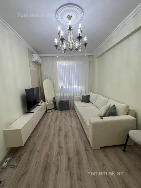 Satılır 1 otaqlı yeni tikili 42 m²