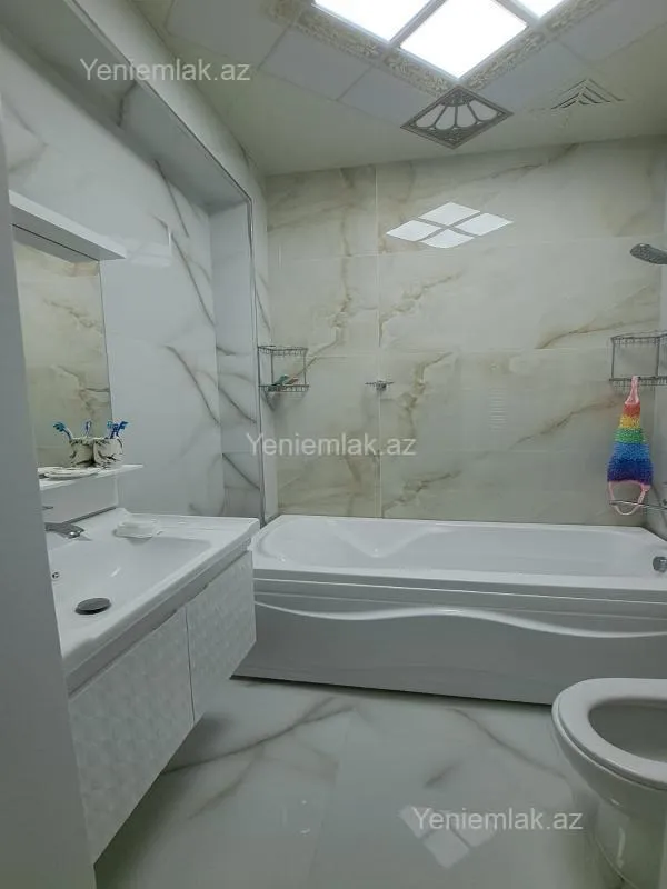 Satılır 4 otaqlı yeni tikili 124 m²