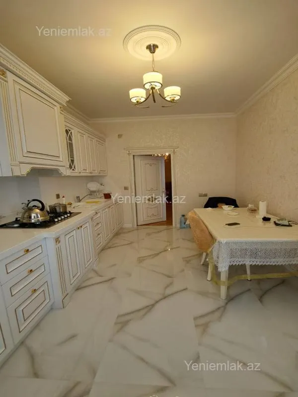 Satılır 4 otaqlı yeni tikili 124 m²