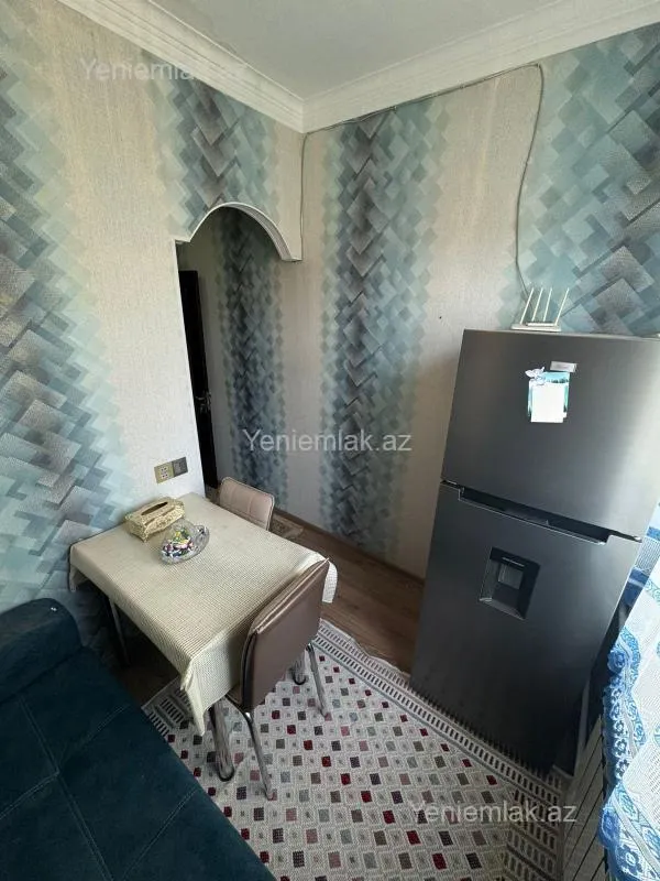 Satılır 2 otaqlı köhnə tikili 40 m²