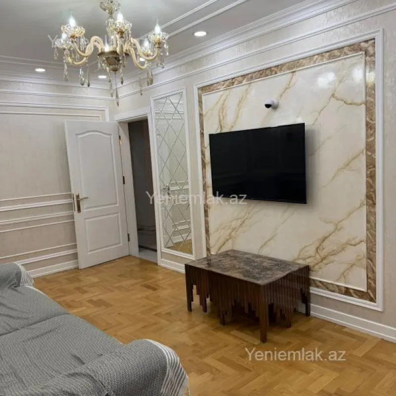 Satılır 3 otaqlı köhnə tikili 90 m²