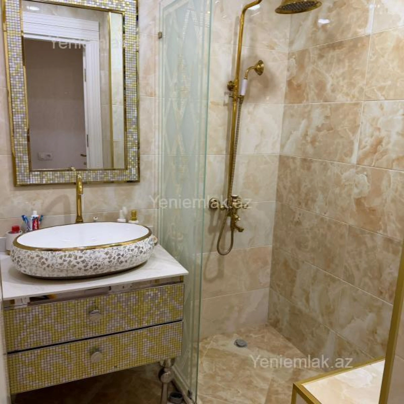 Satılır 3 otaqlı köhnə tikili 90 m²