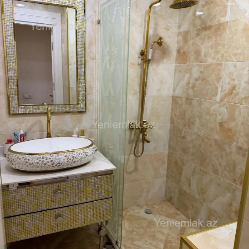 Satılır 3 otaqlı köhnə tikili 90 m²