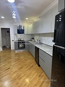 Satılır 3 otaqlı yeni tikili 130 m²