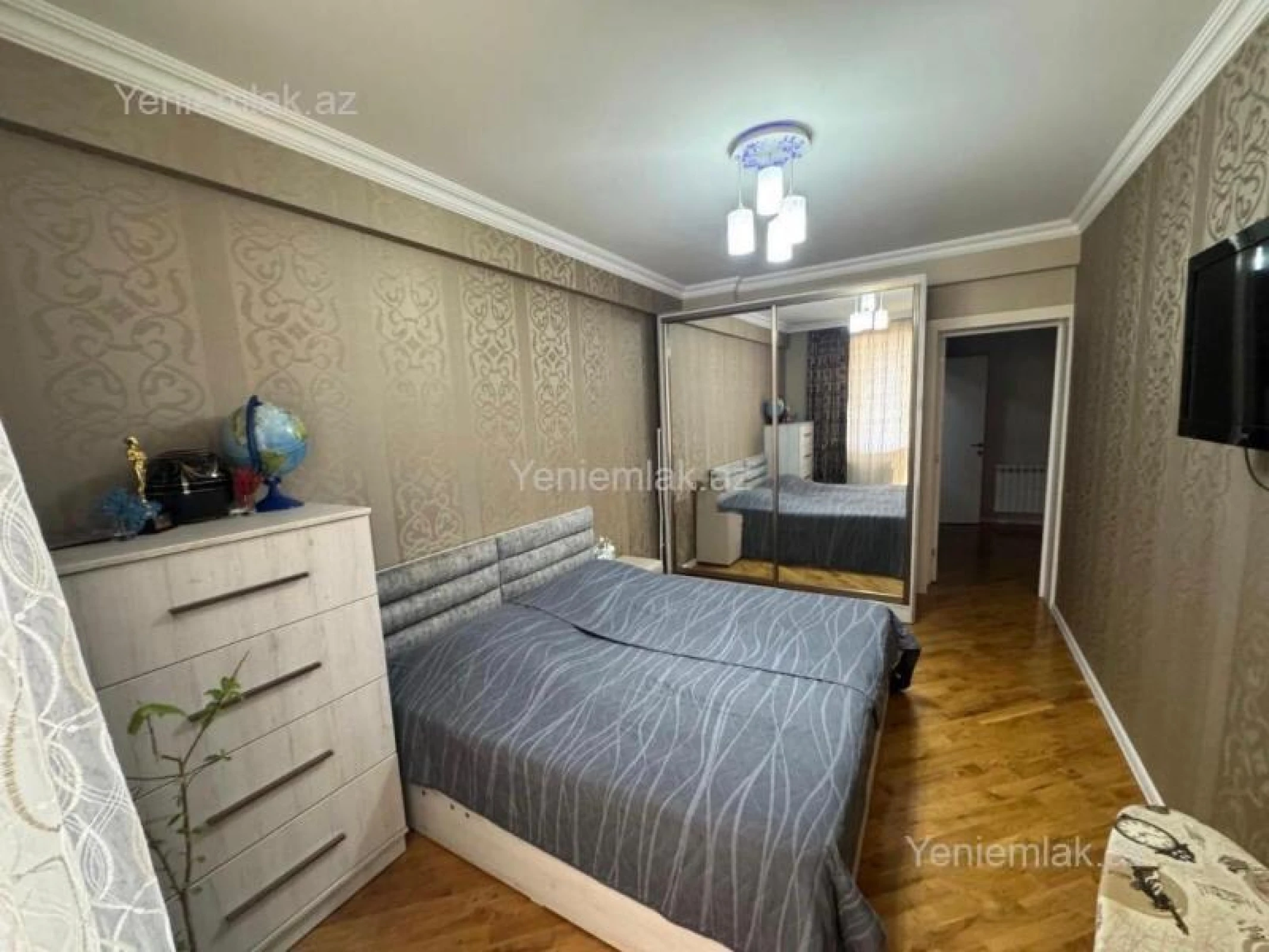 Satılır 3 otaqlı yeni tikili 130 m²