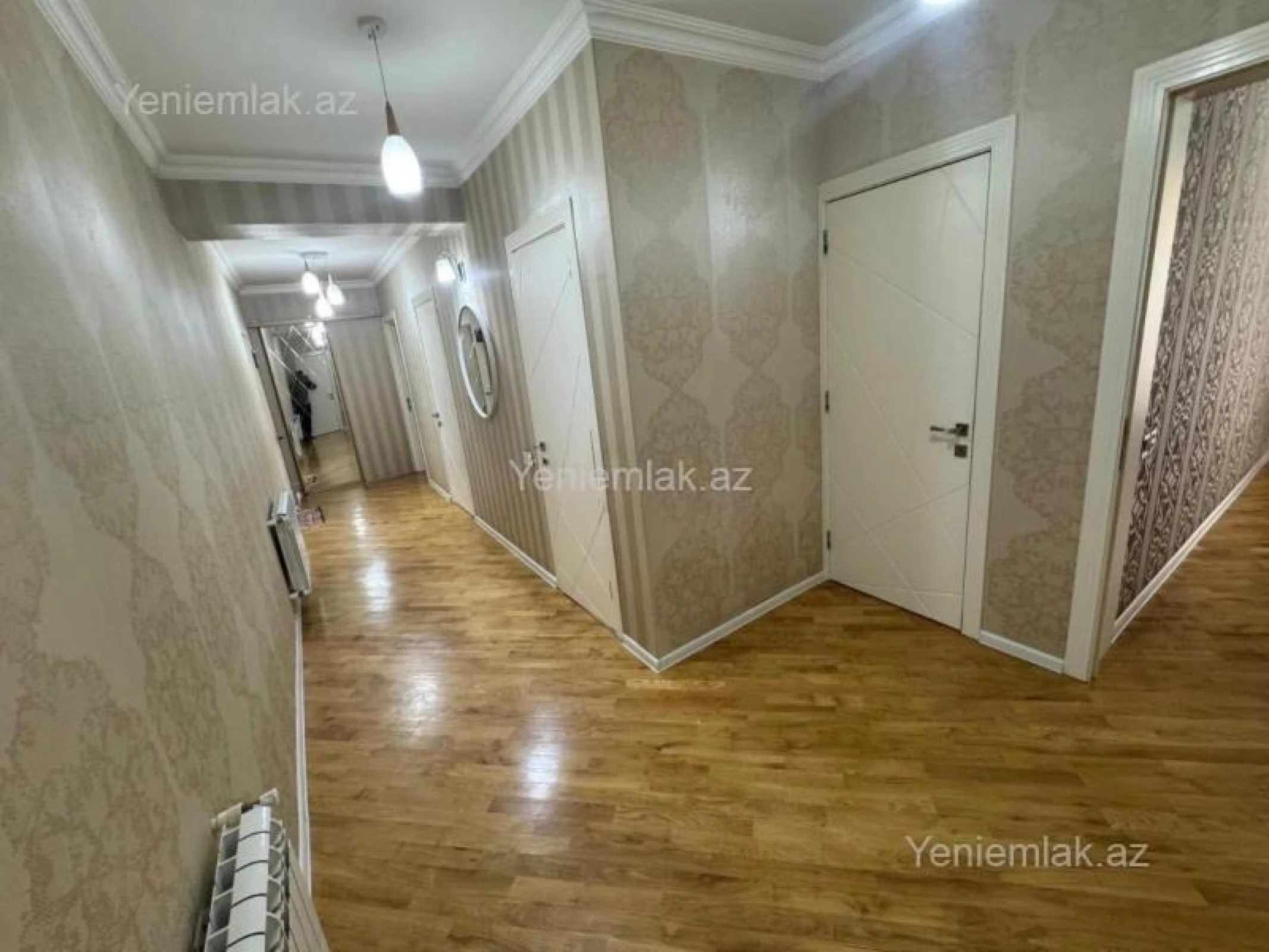 Satılır 3 otaqlı yeni tikili 130 m²
