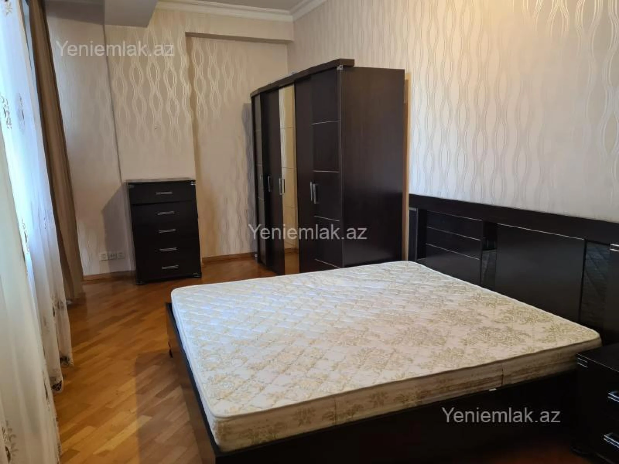 Satılır 4 otaqlı yeni tikili 170 m²