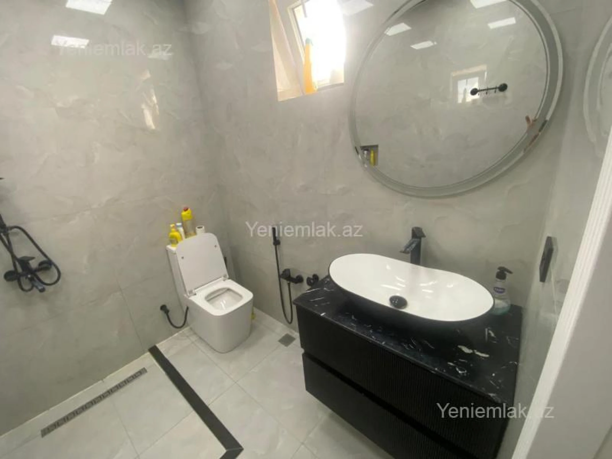 Satılır 4 otaqlı həyət evi 175 m²