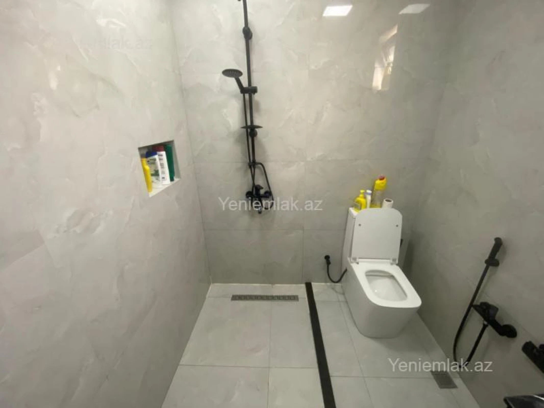 Satılır 4 otaqlı həyət evi 175 m²