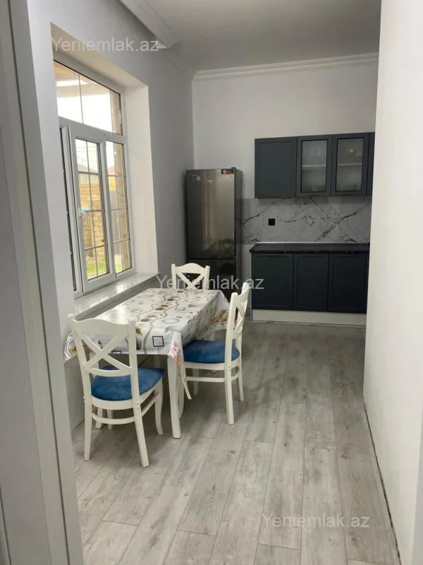 Satılır 4 otaqlı həyət evi 175 m²