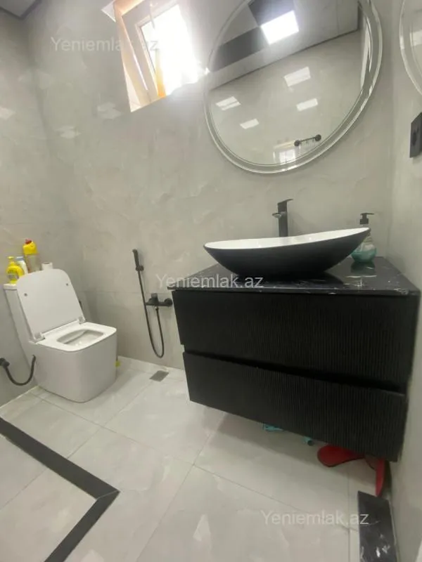 Satılır 4 otaqlı həyət evi 175 m²