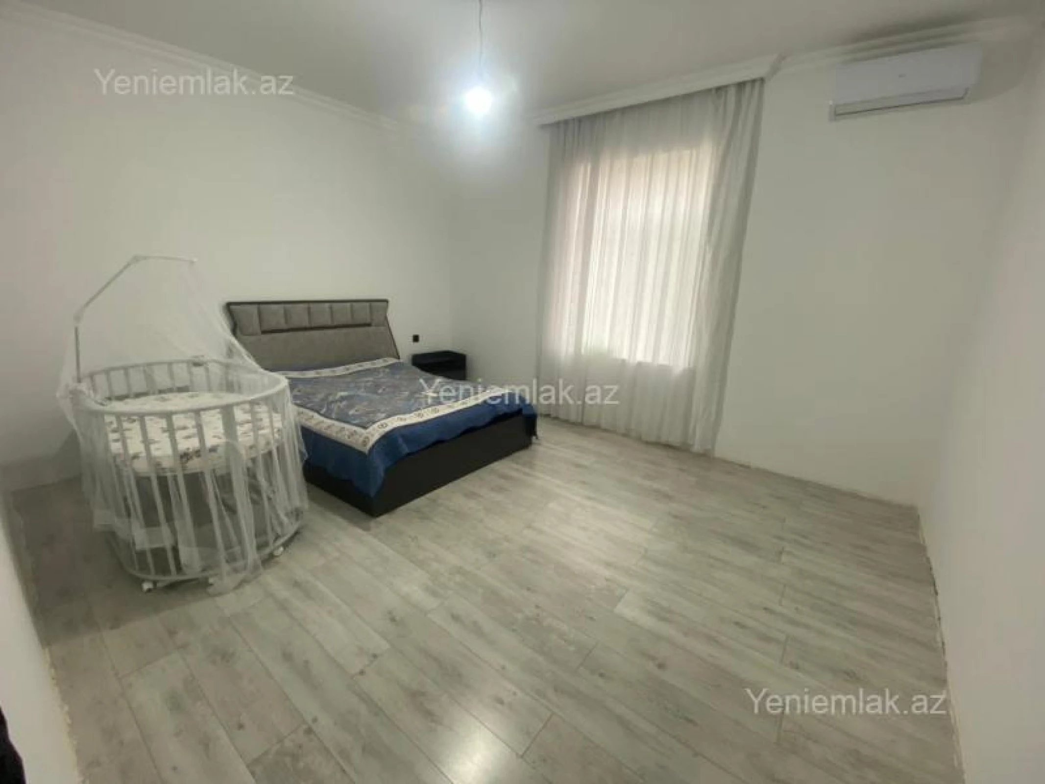 Satılır 4 otaqlı həyət evi 175 m²