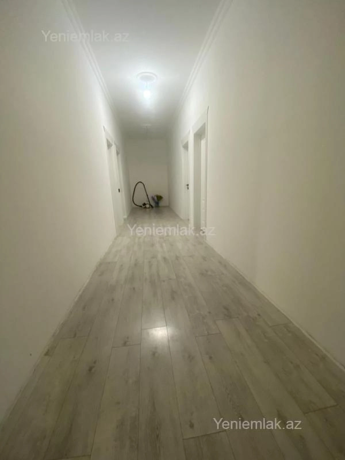 Satılır 4 otaqlı həyət evi 175 m²