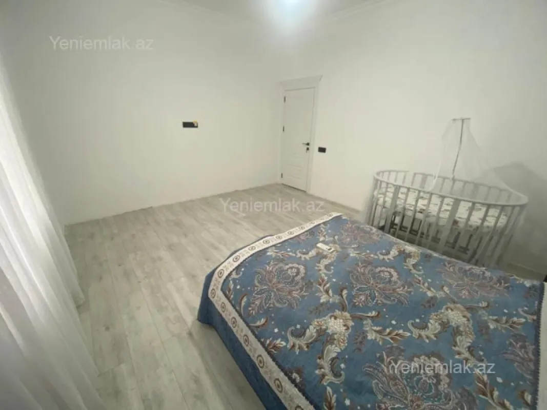 Satılır 4 otaqlı həyət evi 175 m²