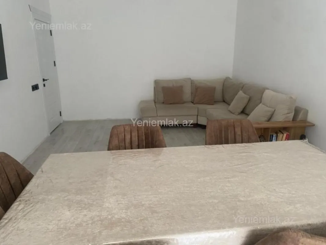 Satılır 4 otaqlı həyət evi 175 m²
