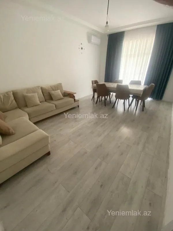 Satılır 4 otaqlı həyət evi 175 m²