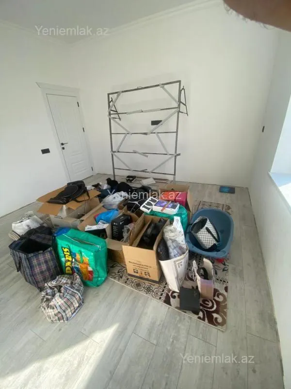 Satılır 4 otaqlı həyət evi 175 m²